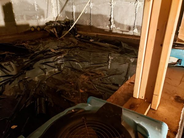 Crawlspace Water Cleanup in Houston